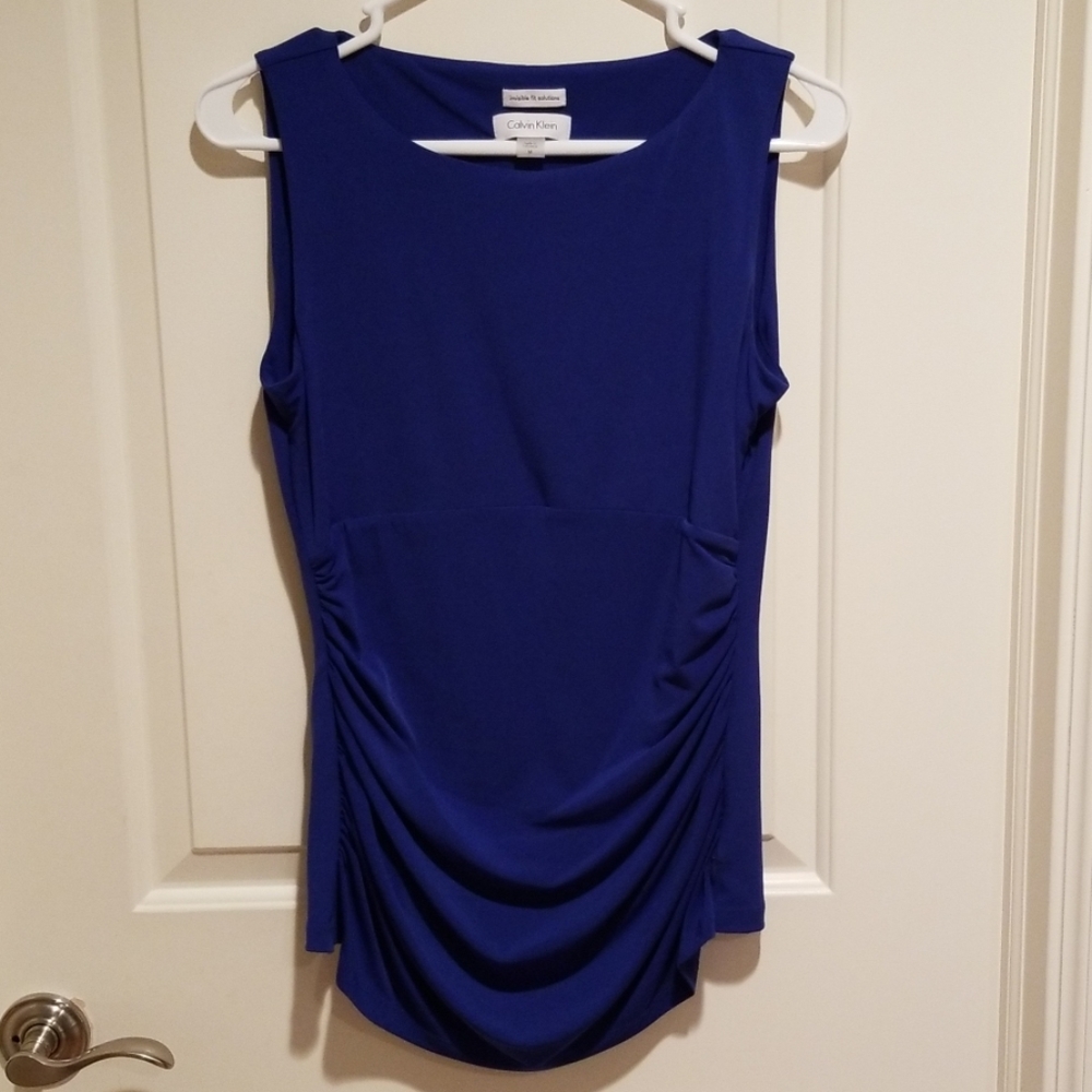 Size M, Sleeveless Calvin Klein top